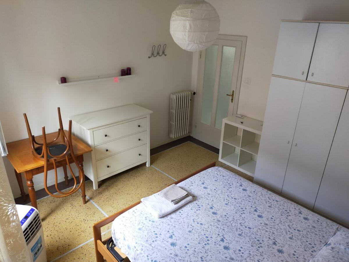 B & B Via Borgo Di San Pietro Болонья Екстер'єр фото